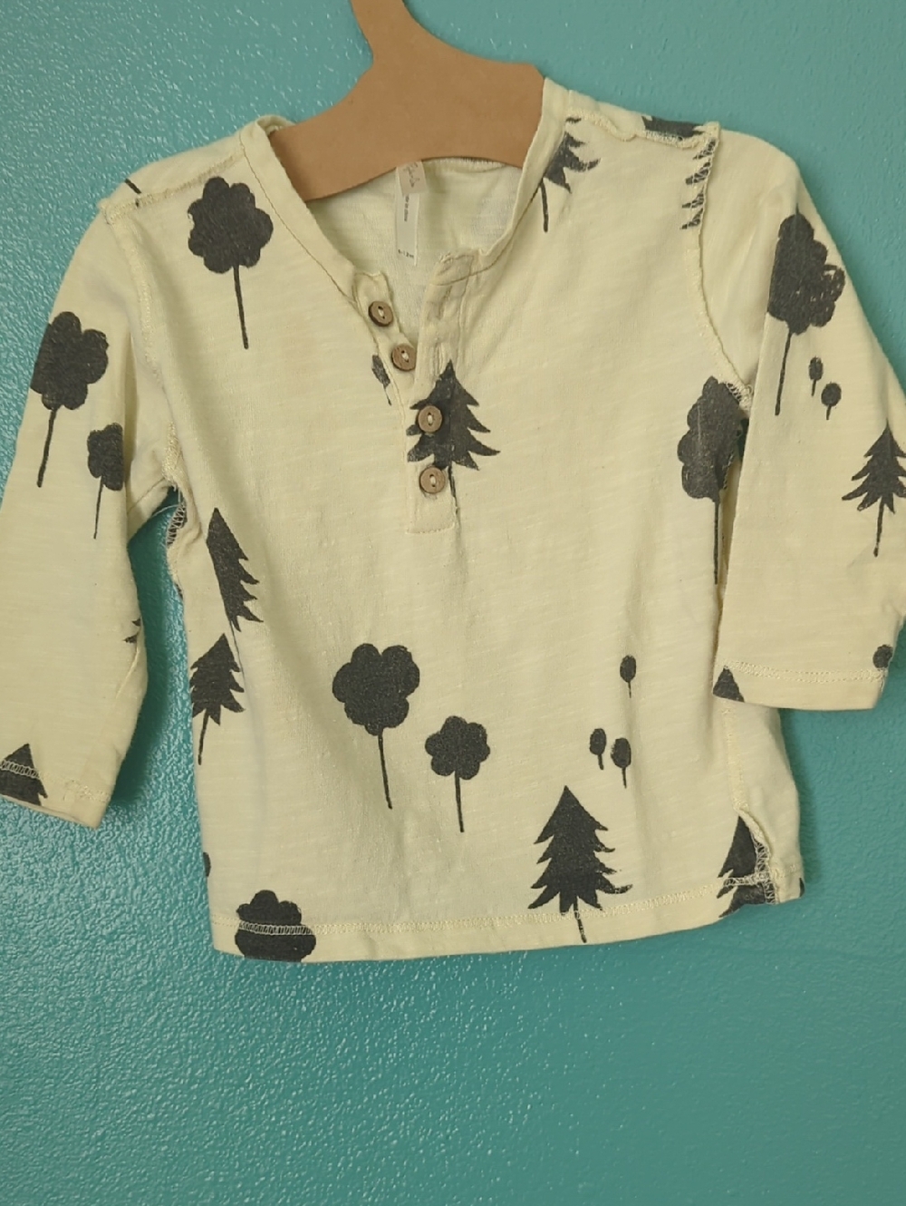 Rylee + Cru Cream Long-Sleeve Henley with Black Tree Print